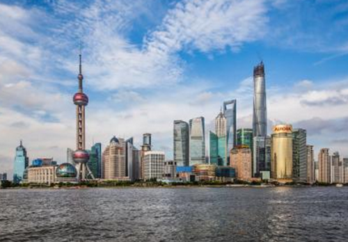 上海,现代化都市的典范与双重挑战