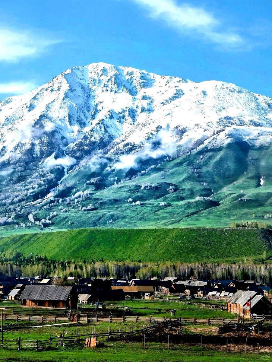 新疆，多元文化交融的和谐交响曲